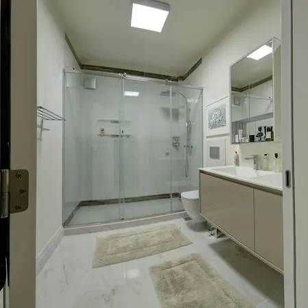 L'Appartement *