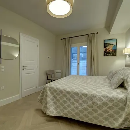 L'Appartement * Corfu (city)